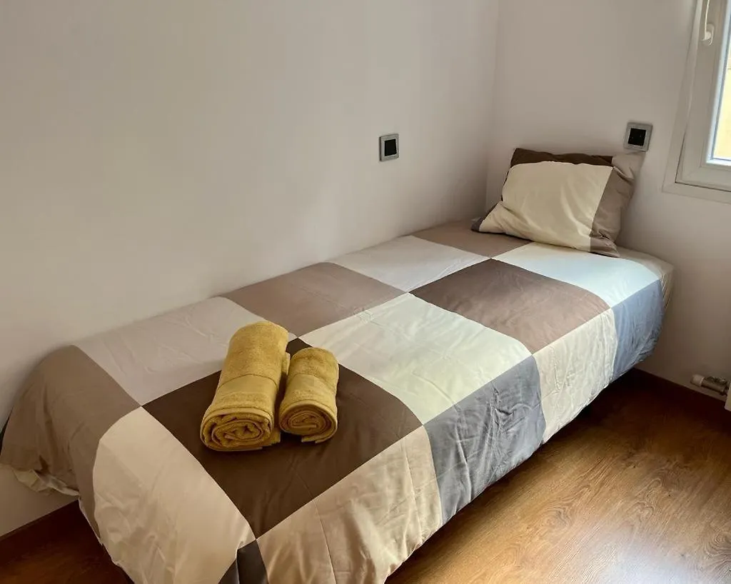Large Apartment Near Fira And City Center L’Hospitalet de Llobregat 0*,