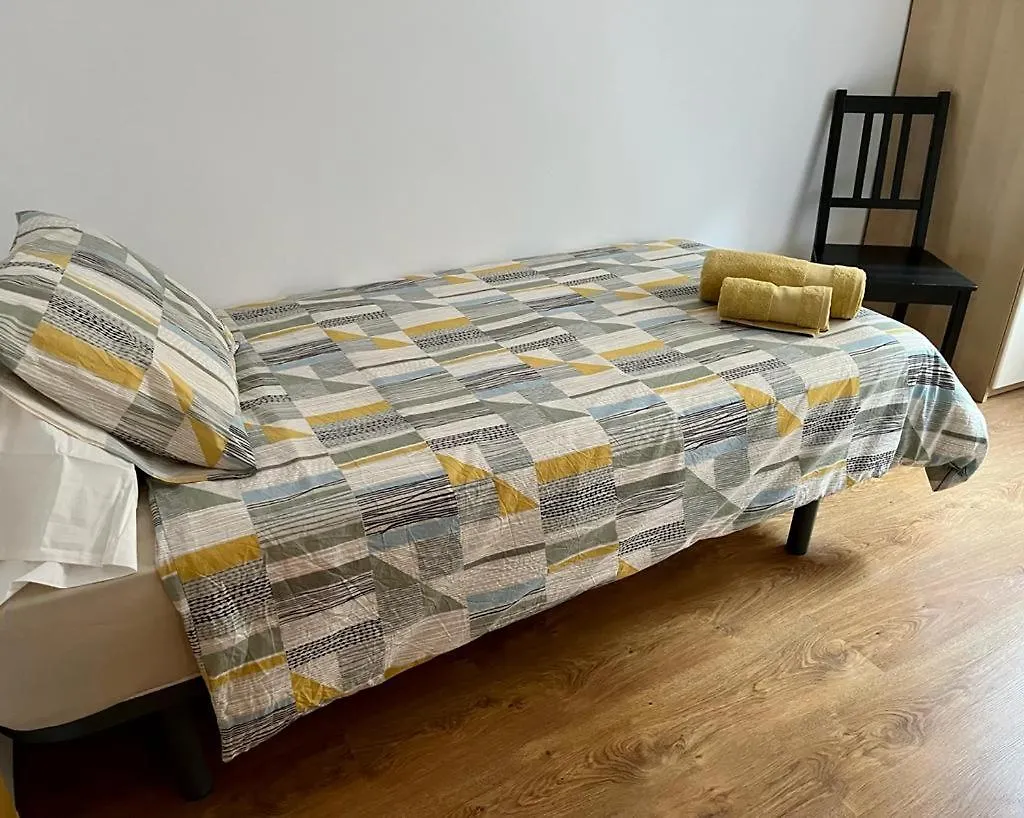 Large Apartment Near Fira And City Center L’Hospitalet de Llobregat