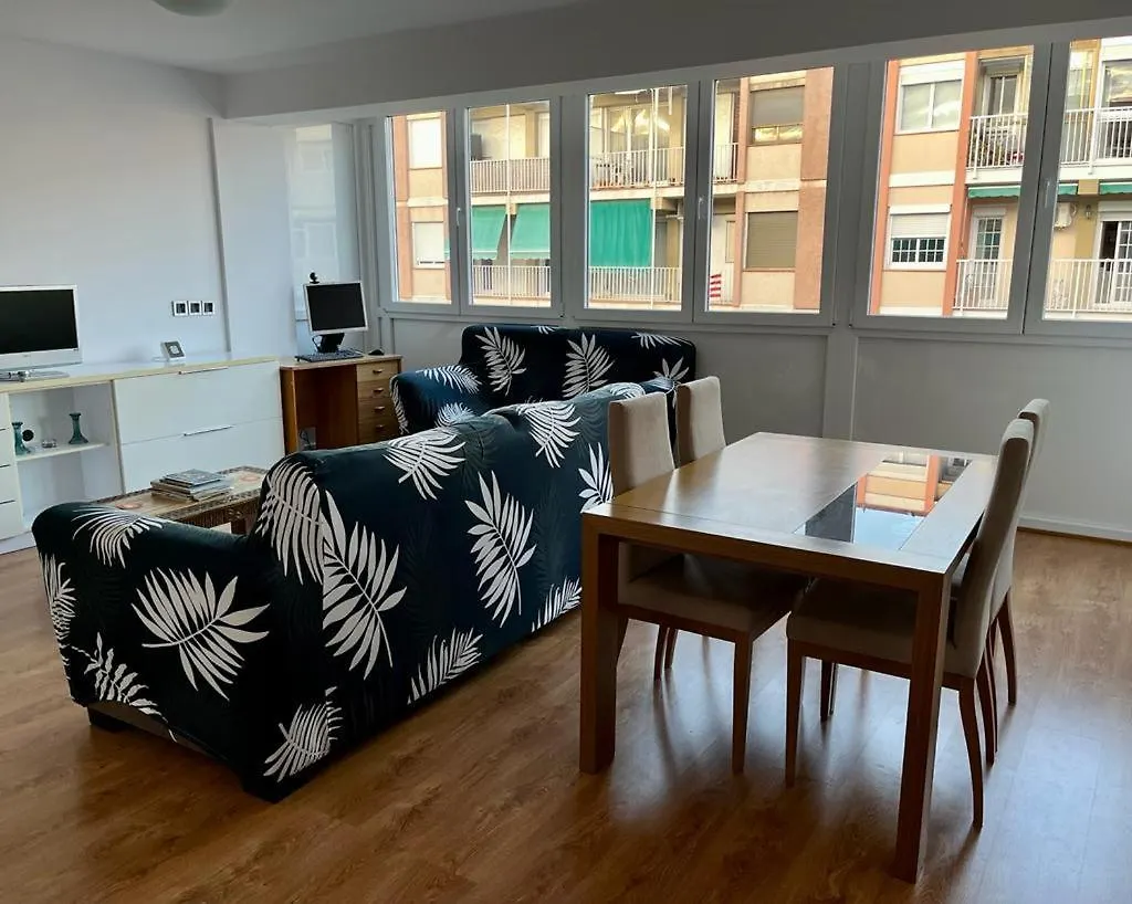 Large Apartment Near Fira And City Center L’Hospitalet de Llobregat