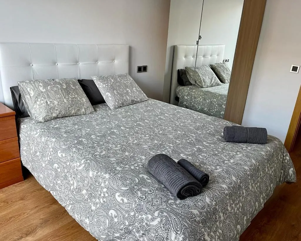 Large Apartment Near Fira And City Center L’Hospitalet de Llobregat