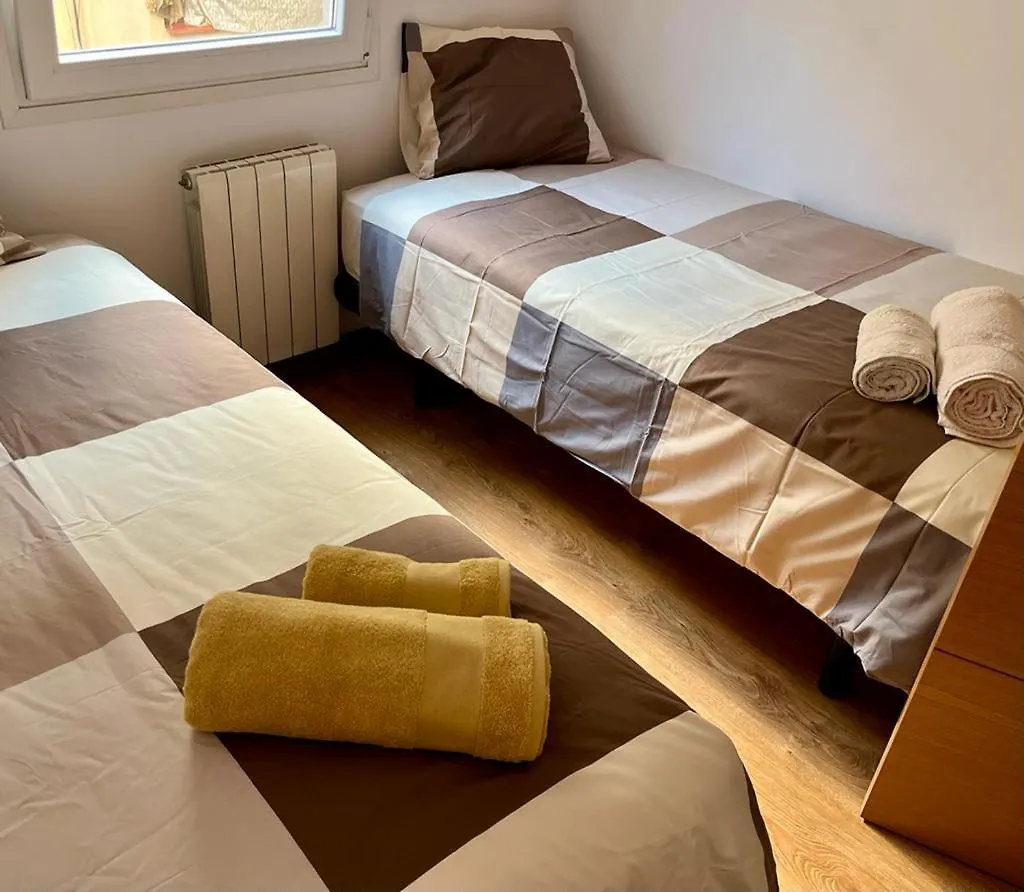 Large Apartment Near Fira And City Center L’Hospitalet de Llobregat 0*,